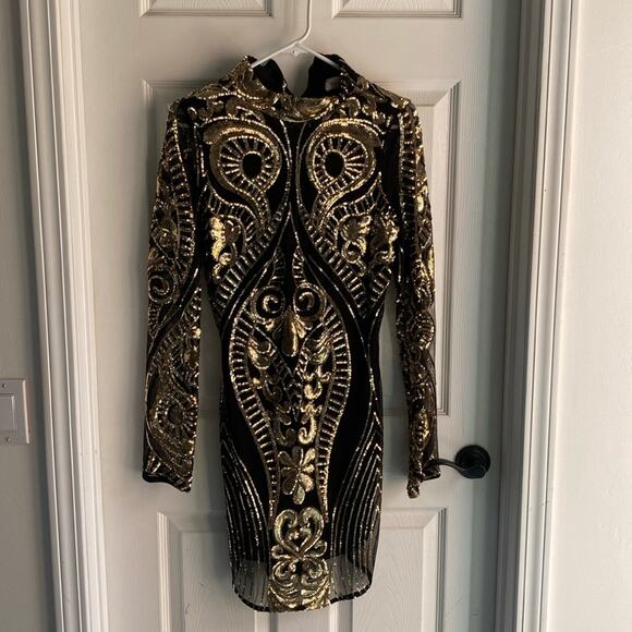 monaco Dresses & Skirts - Black & Gold Sequin Bodycon Long Sleeve Dress M